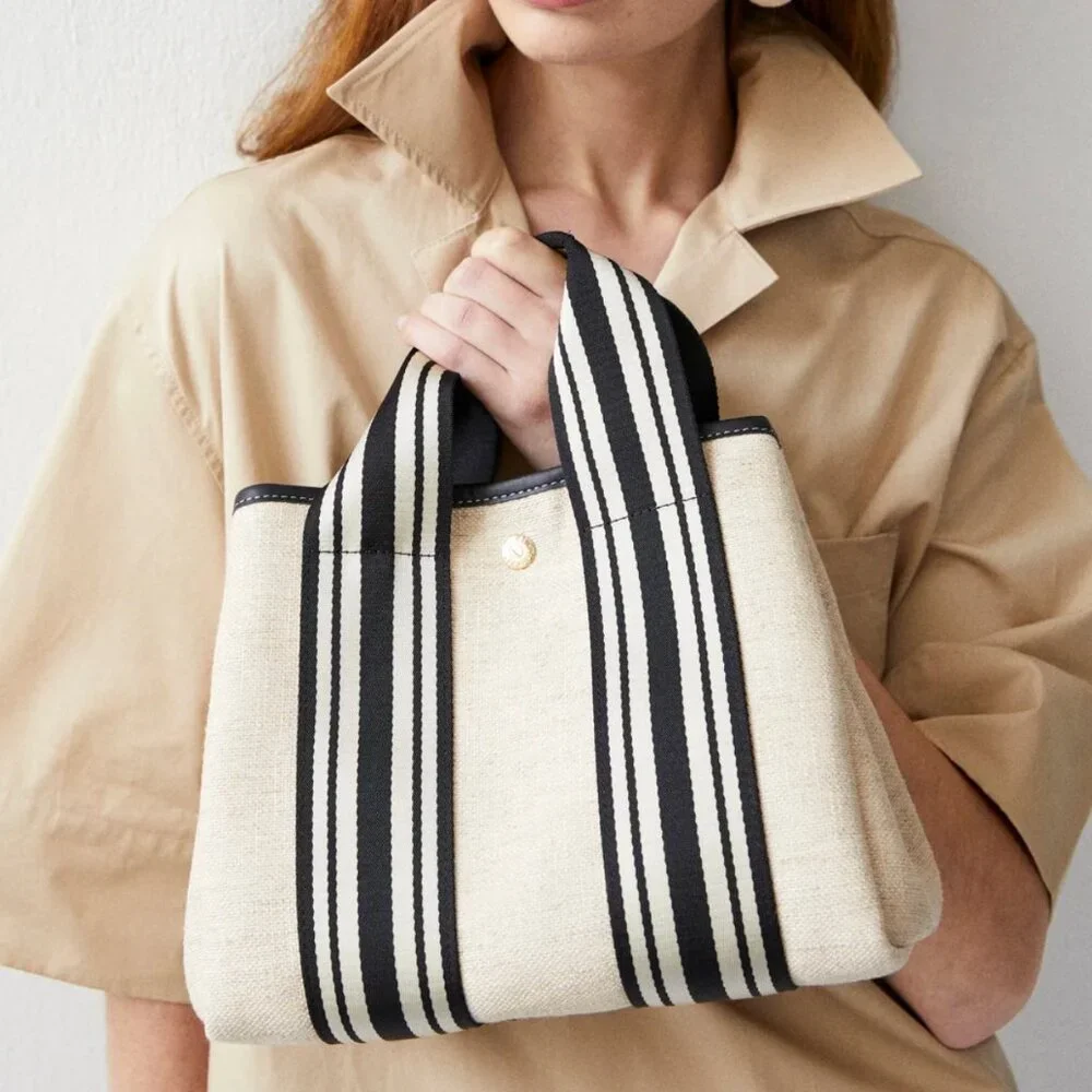 Traversée S - Linen Cream Equestrian Navy - Picture 2 of 8